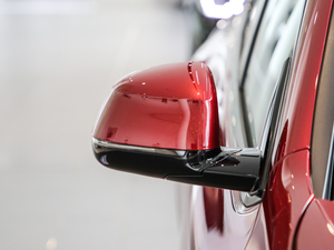 2020xDrive 25i M\b ^