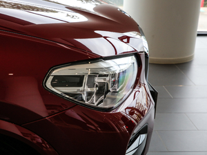 2020xDrive 25i M\b ^