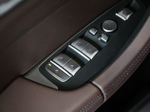 2020xDrive 25i M\b {܇ƅ^	