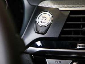 2020xDrive 25i M\(yn)(dng)b п؅^(q)