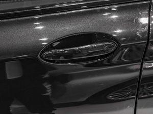 2020xDrive 30i M\b {T