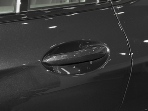 2020xDrive 30i M\b ^