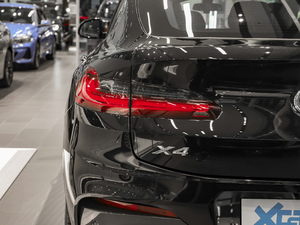 2020xDrive 30i M\b ^