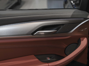 2020xDrive 30i M\b g