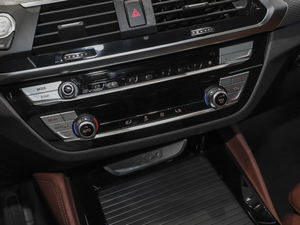 2020xDrive 30i M\b {{