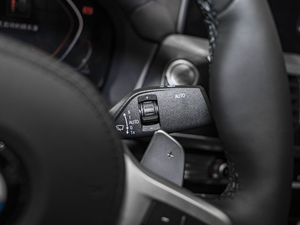 2020xDrive 30i M\b п؅^