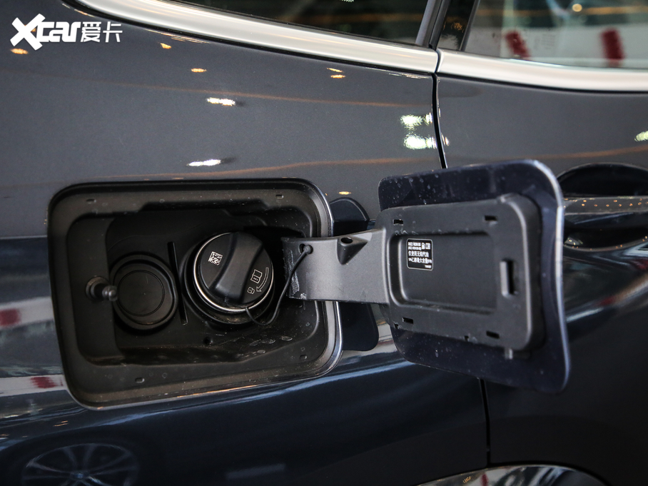 2020RX5(M) xDrive40i M\b