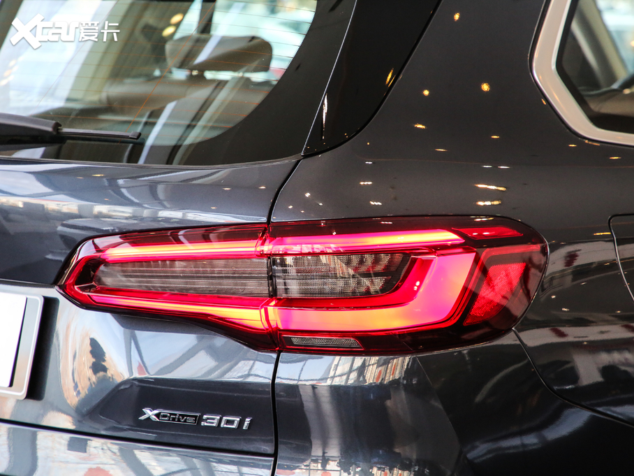 2020RX5(M) xDrive40i M\b