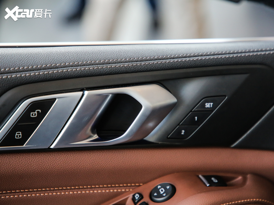 2020RX5(M) xDrive40i M\b