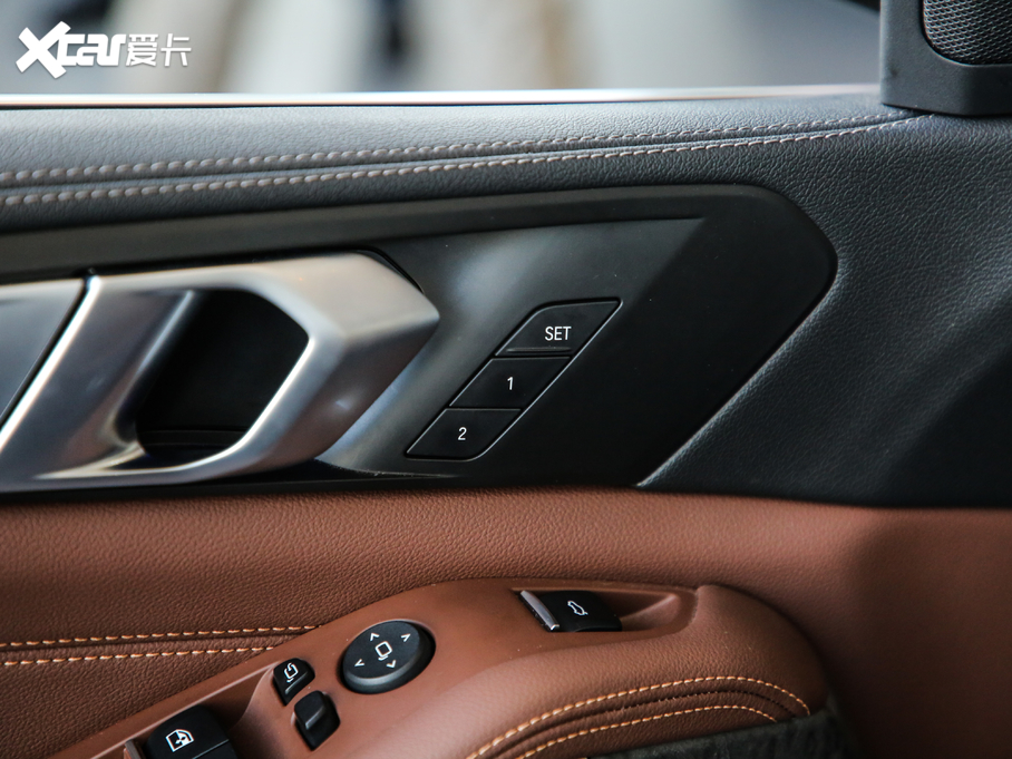 2020RX5(M) xDrive40i M\b