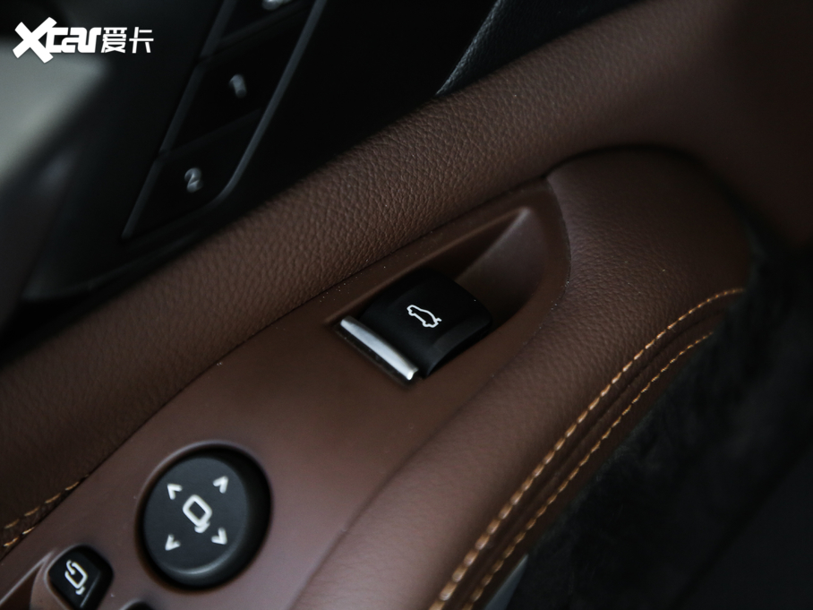 2020RX5(M) xDrive40i M\b