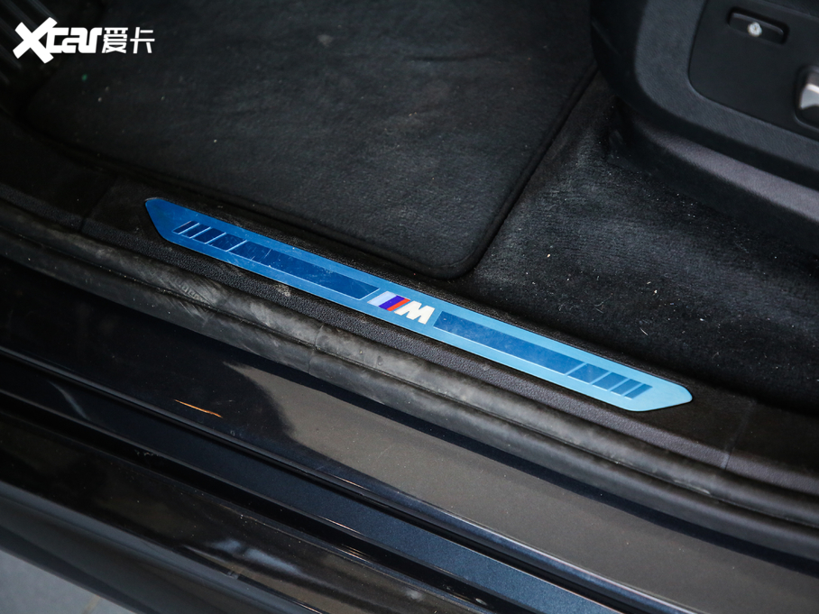 2020RX5(M) xDrive40i M\b