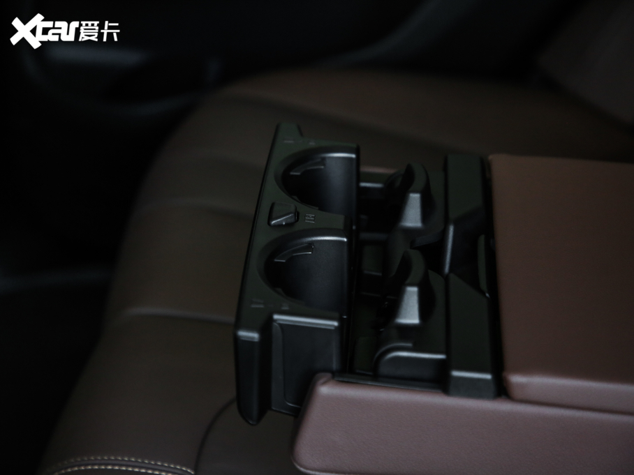 2020RX5(M) xDrive40i M\b