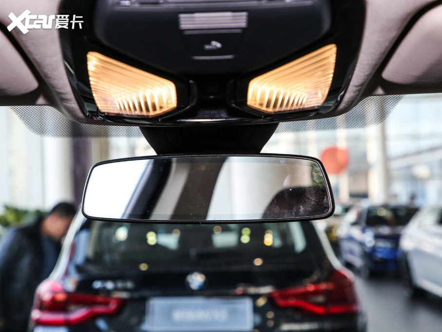 2020RX5(M) xDrive40i M\b