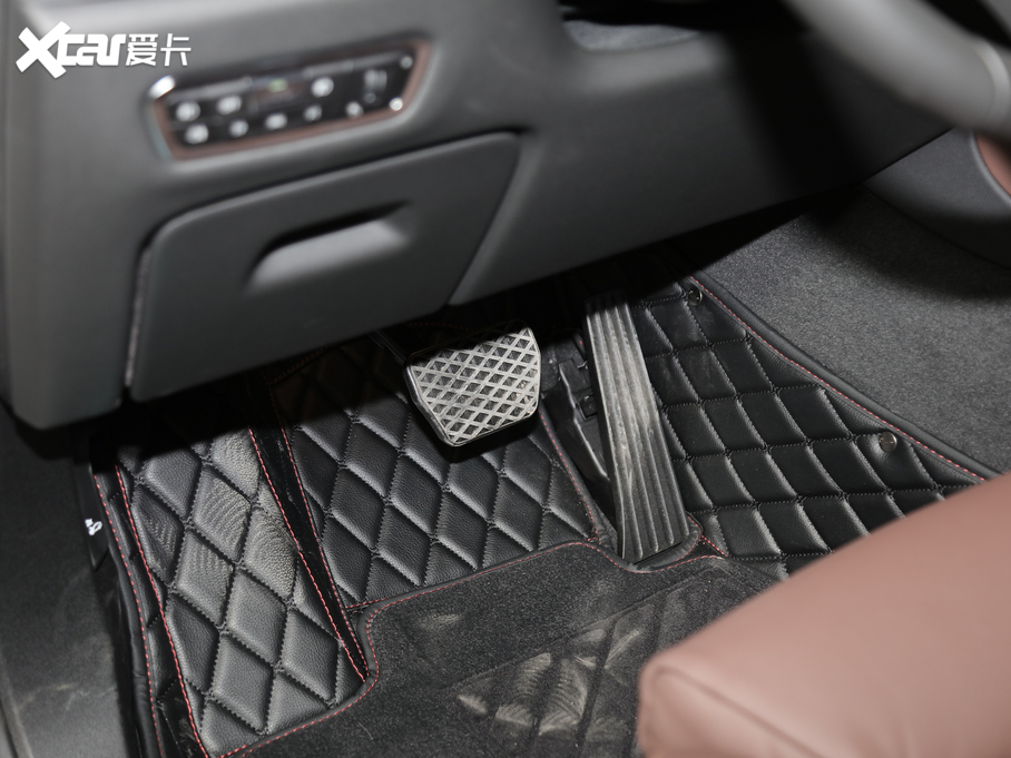 2020RX5(M) xDrive30i M\b