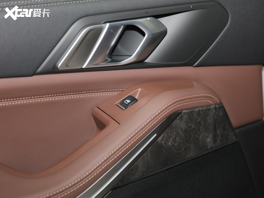 2020RX5(M) xDrive30i M\b