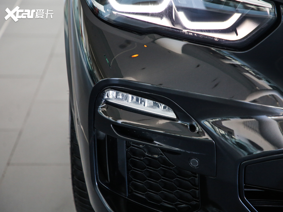 2020RX5(M) xDrive30i M\b