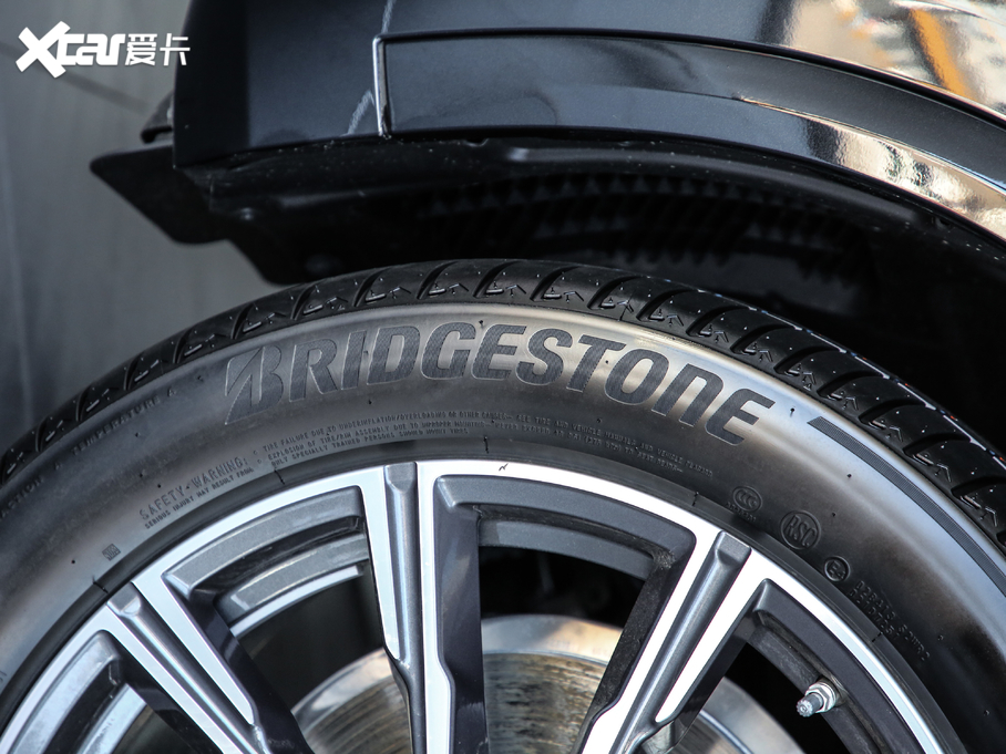 2020RX5(M) xDrive30i M\b