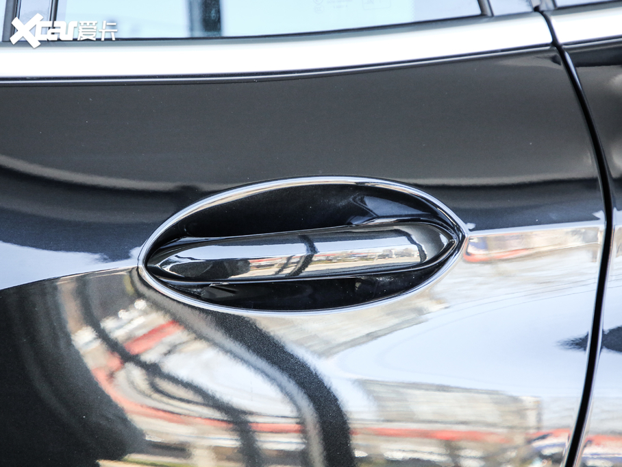 2020RX5(M) xDrive30i M\b