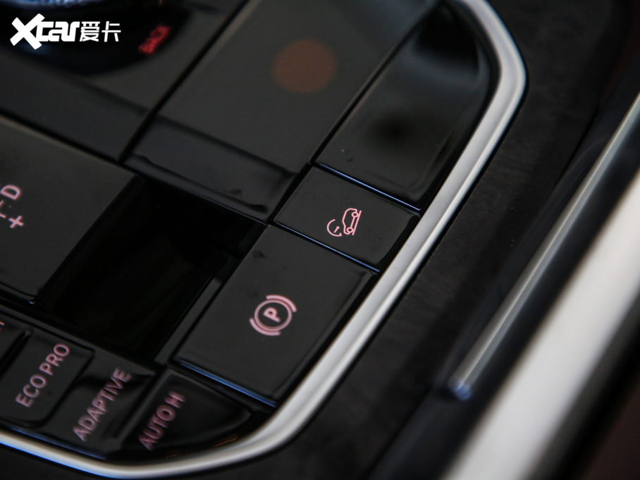 2020RX5(M) xDrive30i M\b