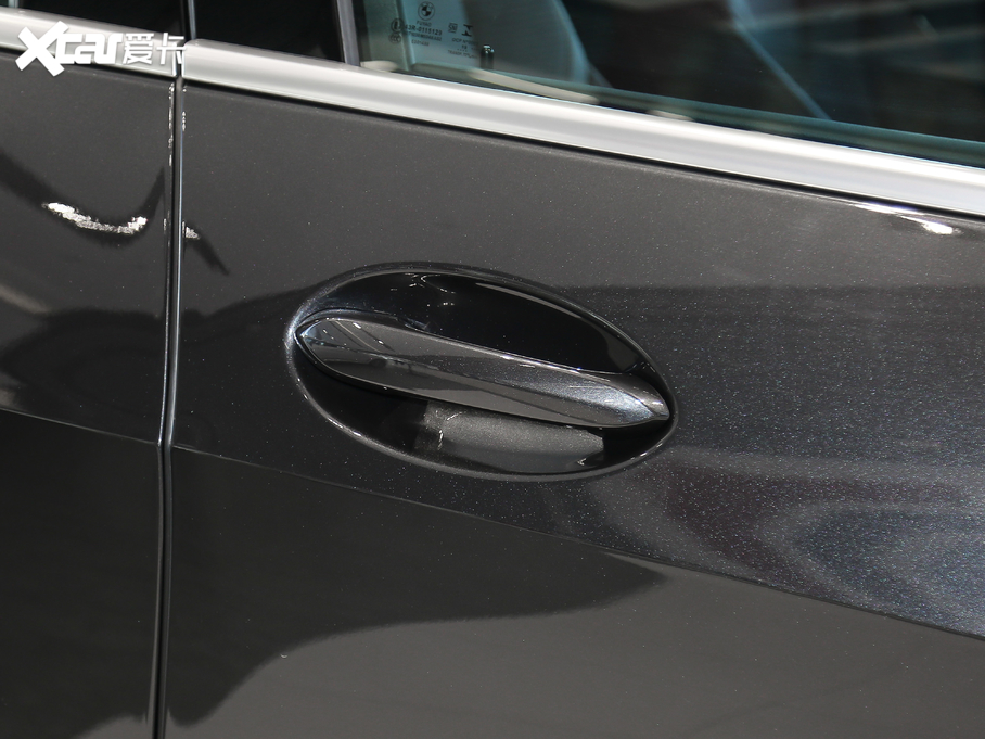 2020��RX5(�M��) xDrive30i X�OӋ���b