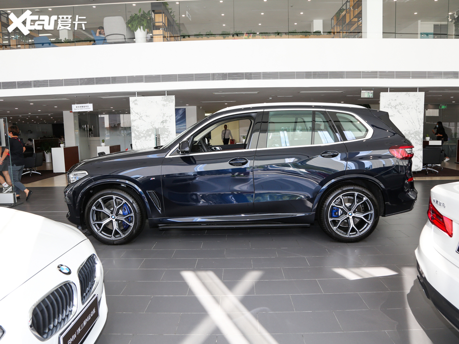 2020RX5(M) xDrive40i  M\b