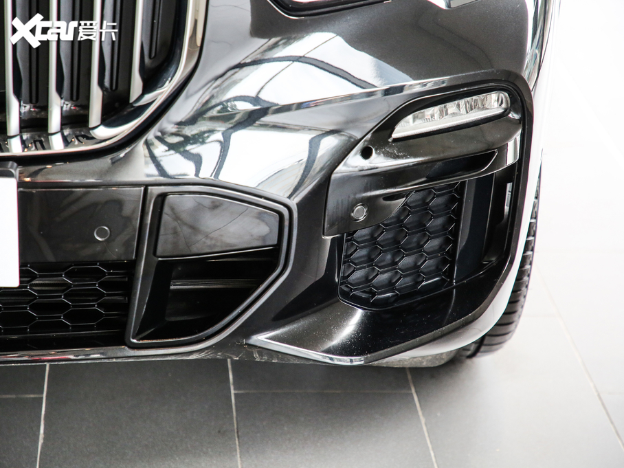 2020RX5(M) xDrive40i M\b