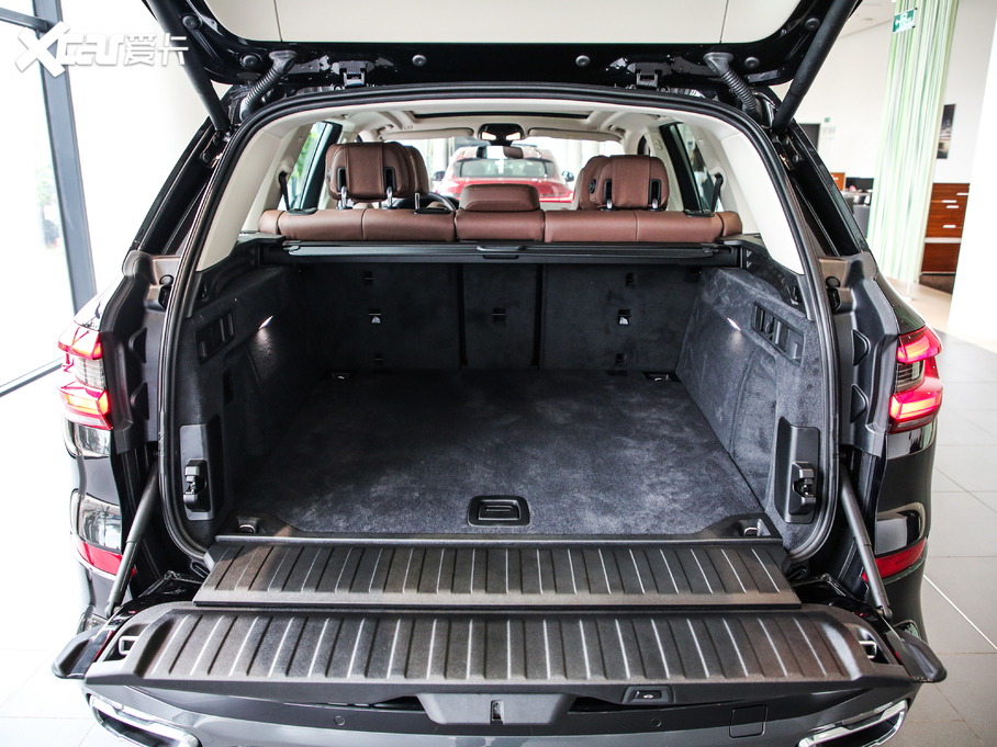 2020RX5(M) xDrive40i M\b