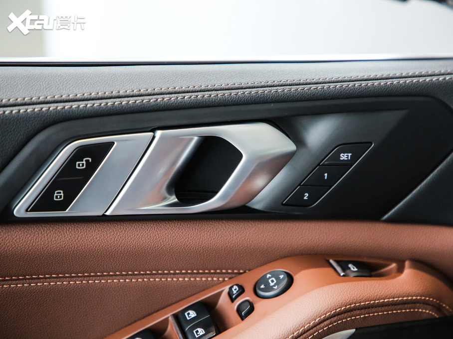 2020RX5(M) xDrive40i M\b