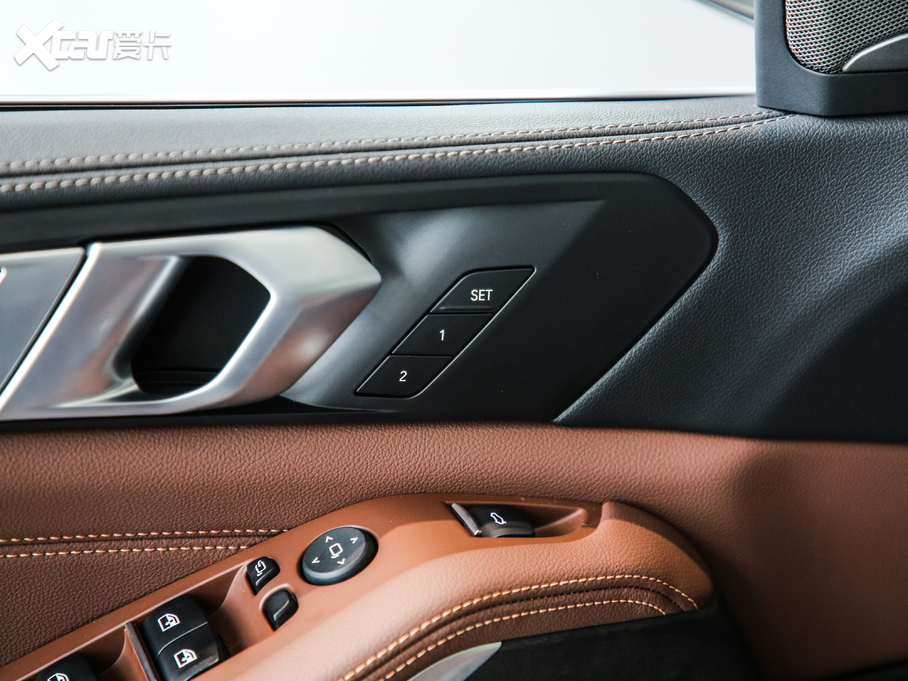 2020RX5(M) xDrive40i M\b