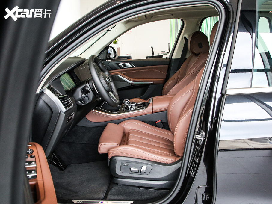 2020RX5(M) xDrive40i M\b