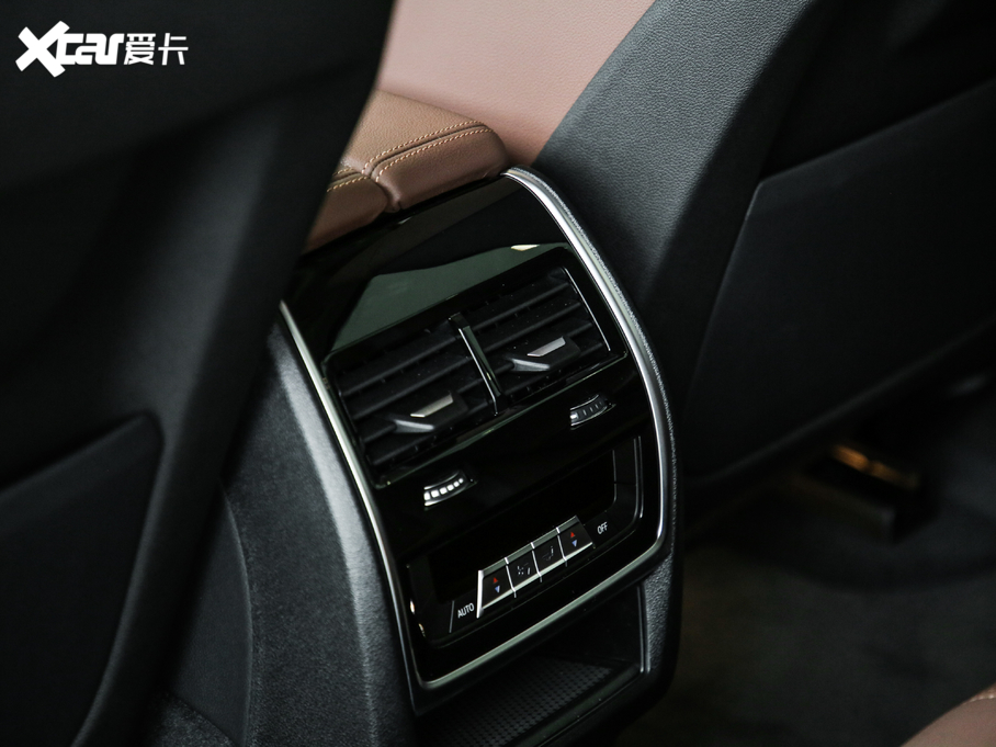 2020RX5(M) xDrive40i M\b