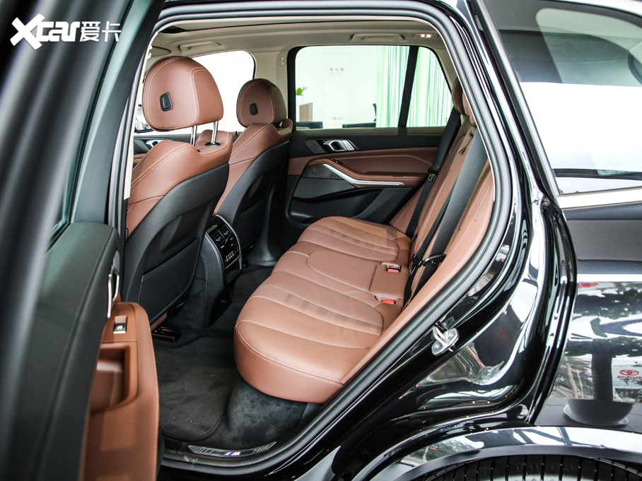 2020RX5(M) xDrive40i M\b