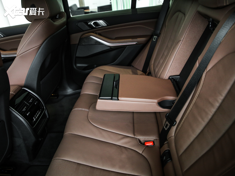 2020RX5(M) xDrive40i M\b