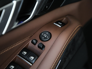 2020xDrive40i M\(yn)b g