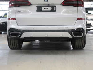 2020xDrive30i M\b Ś