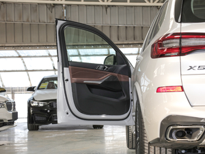 2020xDrive30i M\b {λ܇T