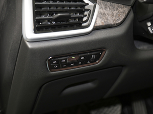 2020xDrive30i M\b п؅^