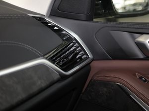 2020xDrive30i M\b п؅^(q)