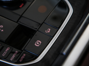 2020xDrive30i M\b п؅^