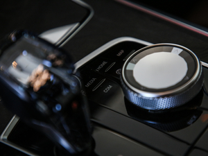 2020xDrive30i M\b п؅^