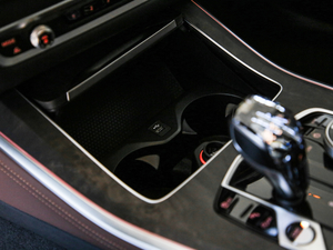 2020xDrive30i M\b п؅^