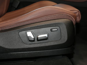 2020xDrive30i XOӋb g