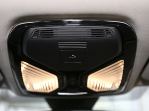 2020xDrive30i XOӋb g