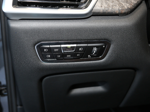 2020xDrive30i XOӋb п؅^