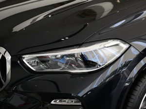 2020xDrive40i  M\b ^