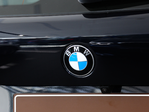 2020xDrive40i  M\b ^