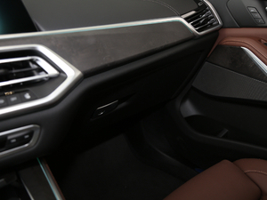 2020xDrive40i  M\b g