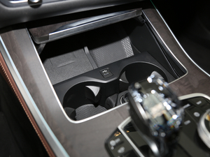 2020xDrive40i  M\b g