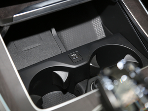 2020xDrive40i  M\b g